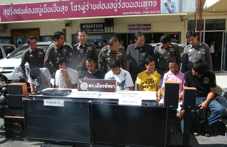 Police have arrested seven men suspected of dealing drugs to Pattaya jet ski vendors and tourist guides.